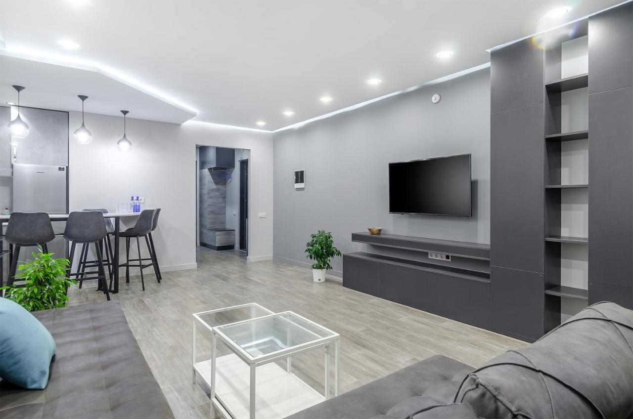 Line Apartment