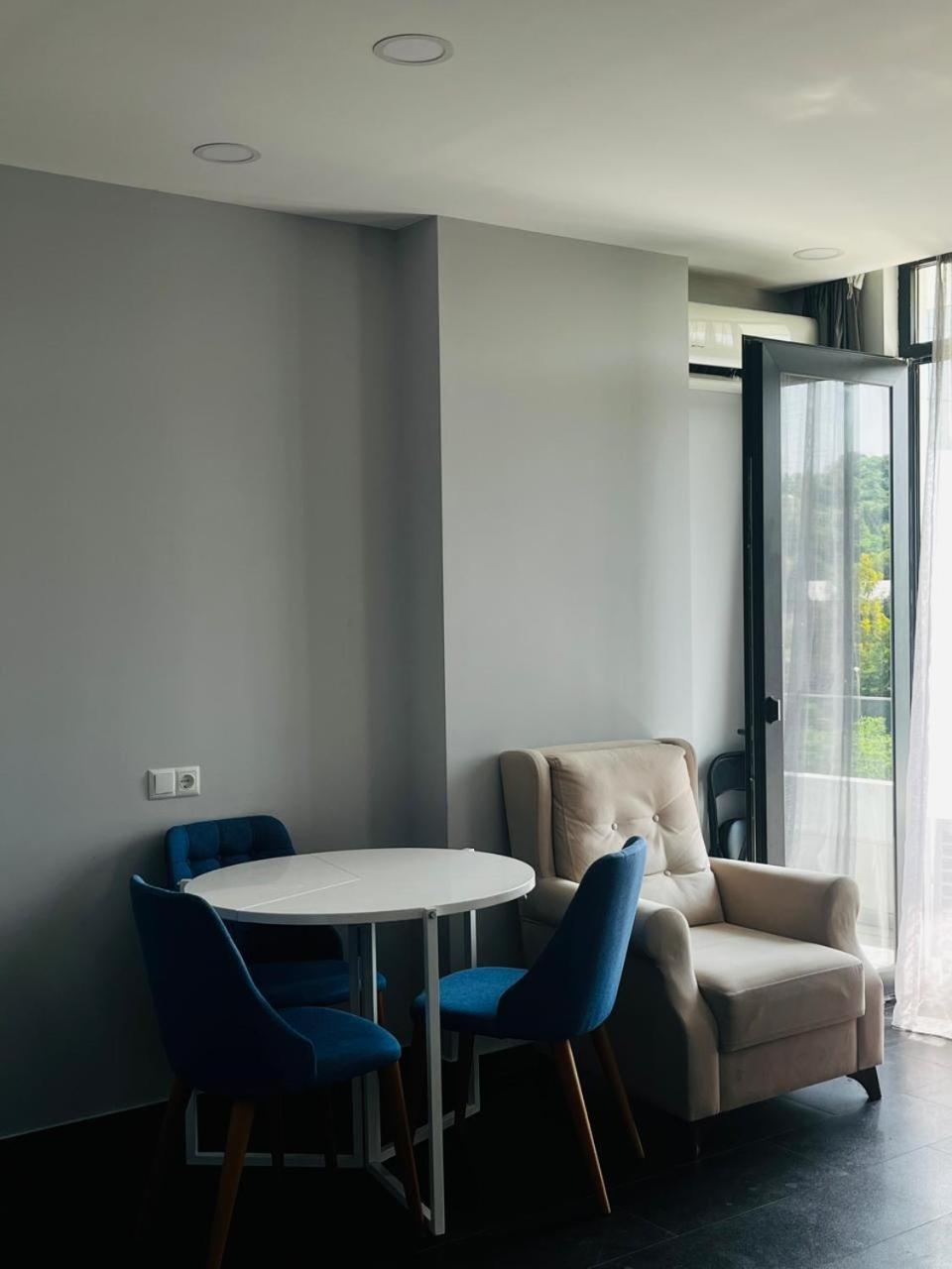 Apartment Line