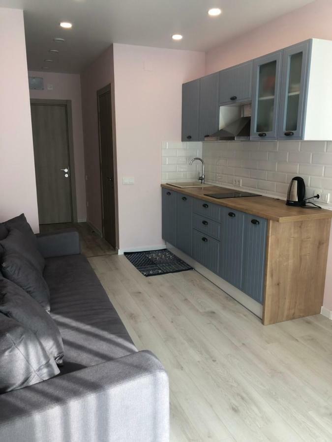 Line Apartment *